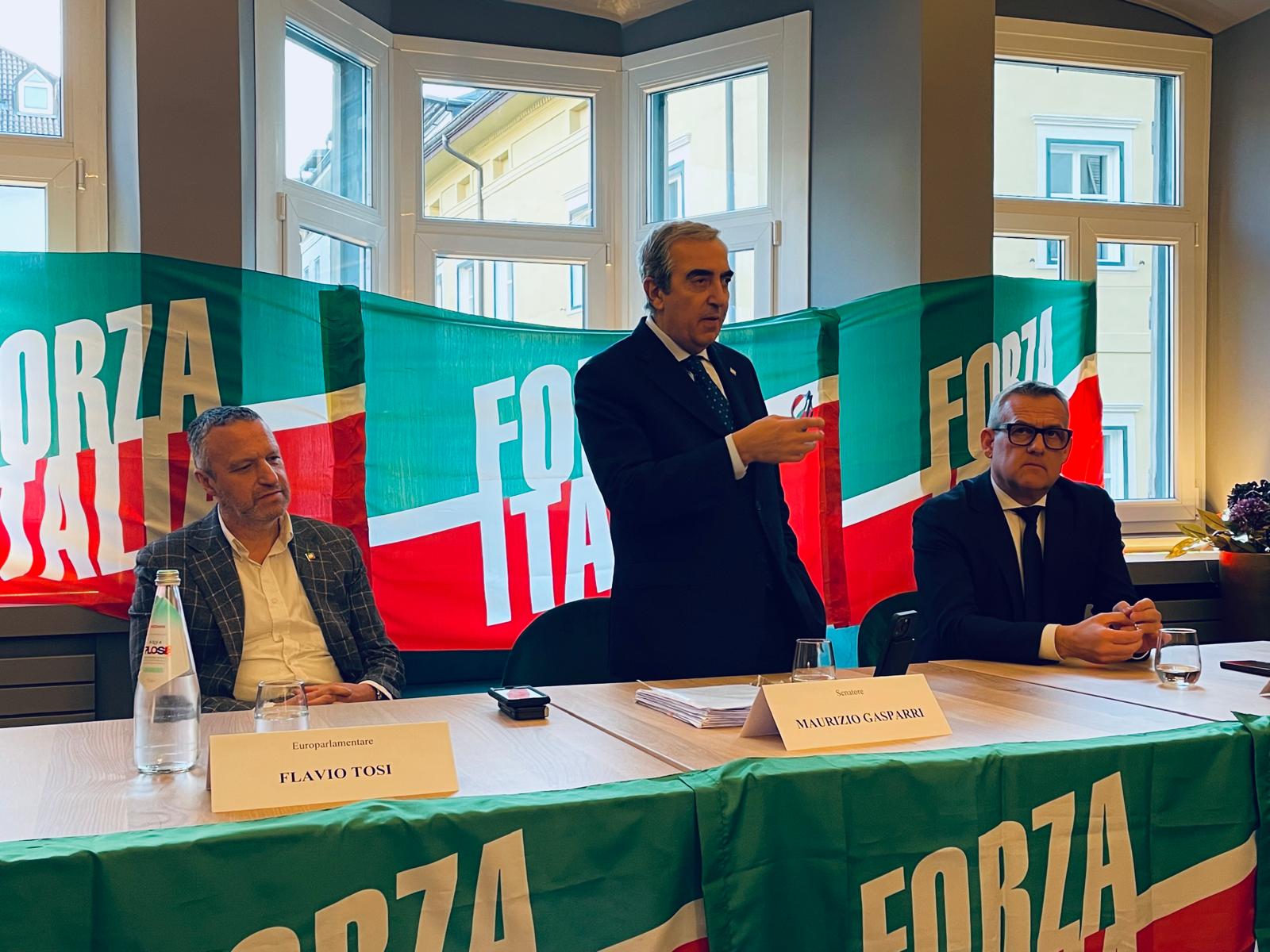 Mehr über den Artikel erfahren Tosi, Gasparri e Bianchi a Bolzano: “Forza Italia c’è, eccome…”