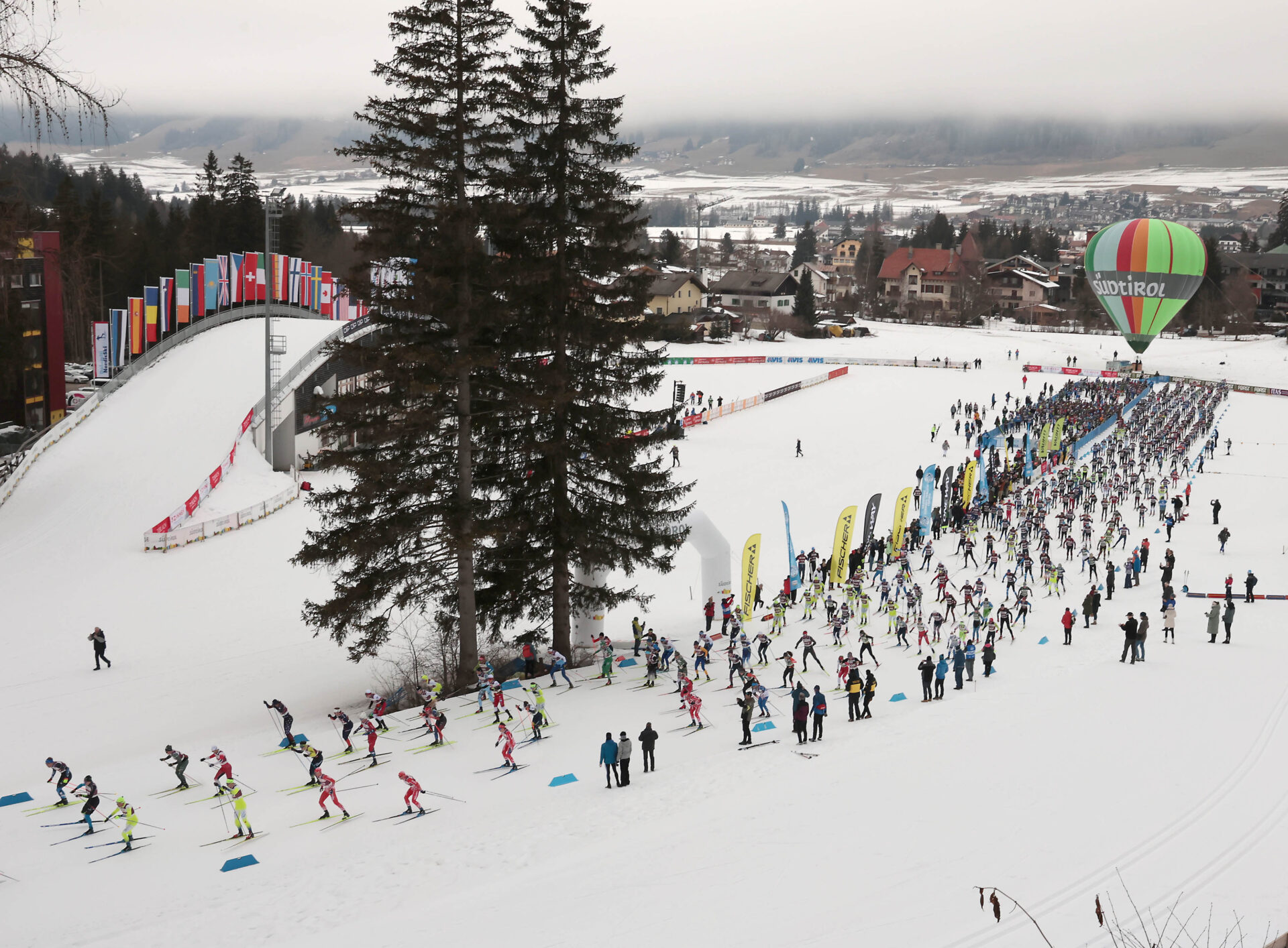 Mehr über den Artikel erfahren Su Rai Sport le sintesi delle gare dalla Nordic Arena a Fiames-Cortina d’Ampezzo