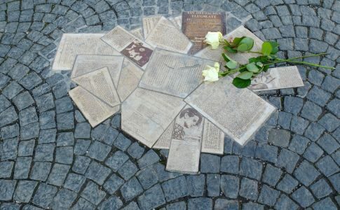 Scopri di più sull'articolo 22 febbraio 1943-2025, la Rosa Bianca continua (giustamente) a non darci Pace