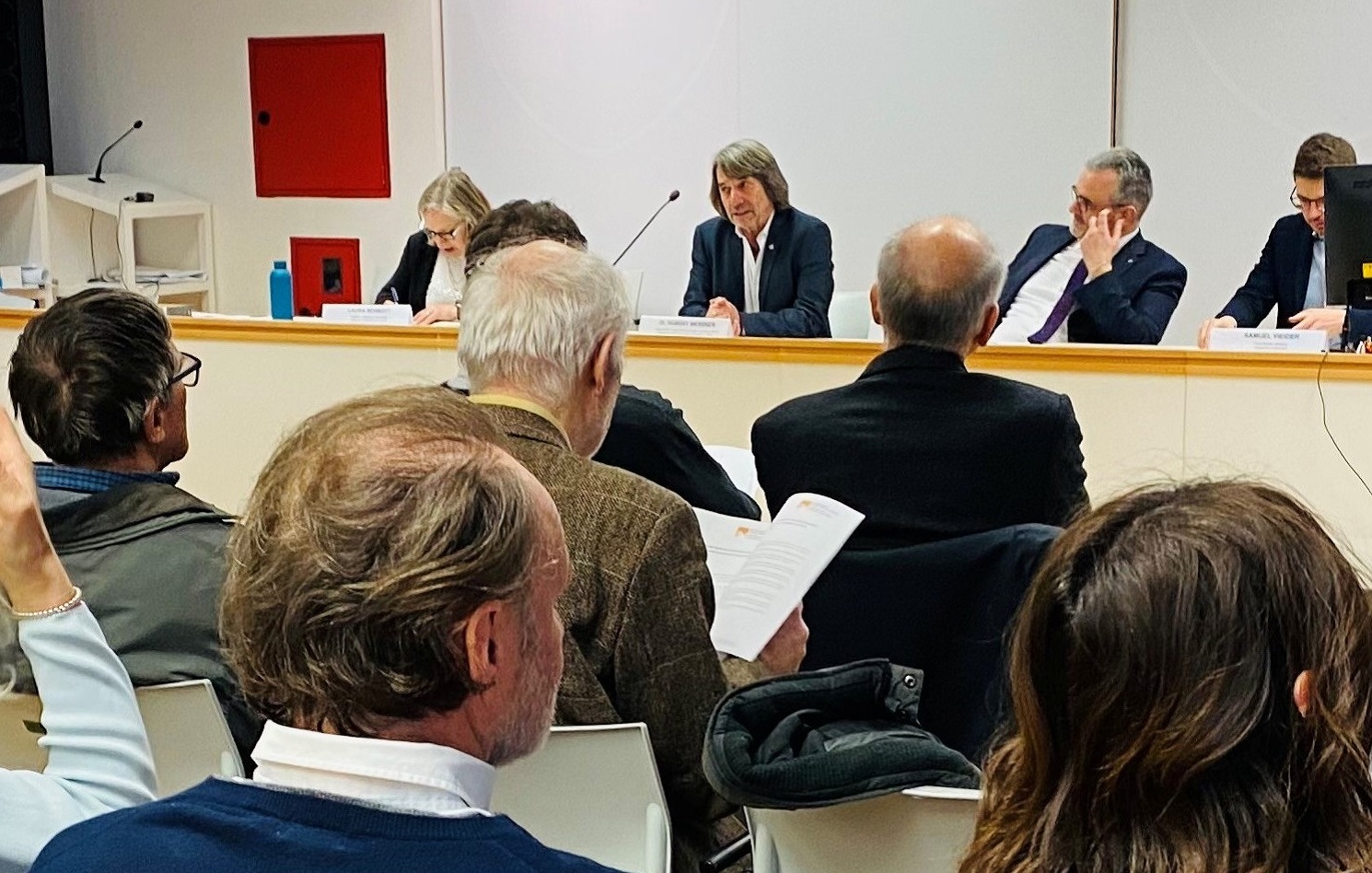 Scopri di più sull'articolo Anregender Austausch zwischen Patientenorganisationen und Gesundheitslandesrat Messner