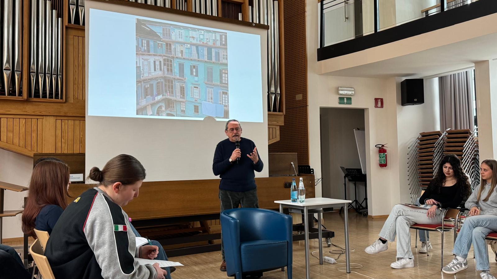 Scopri di più sull'articolo Merano. Artist talk con Paolo Quaresima al Kunstgymnasium