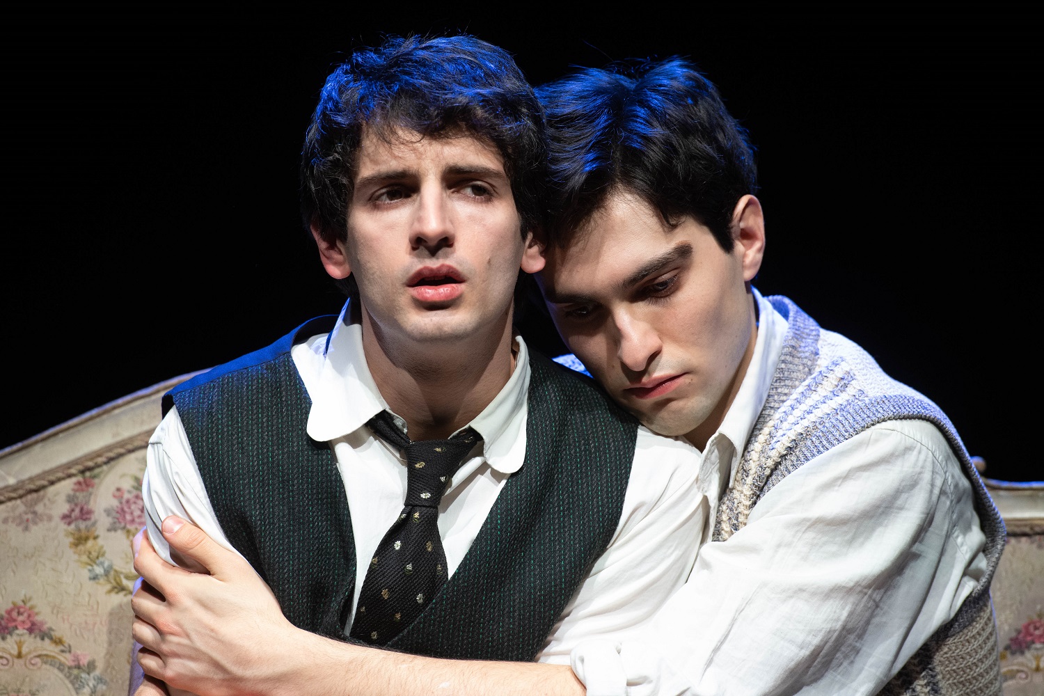 Mehr über den Artikel erfahren MARCO BERNARDI E ROBERTO CAVOSI PRESENTANO “RISVEGLIO DI PRIMAVERA”, SPETTACOLO DI FRANK WEDEKIND IN SCENA FINO AL 16 MARZO NELLA STAGIONE DELLO STABILE DI BOLZANO