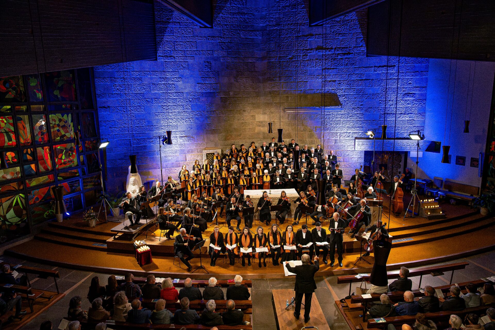 Scopri di più sull'articolo Prima esecuzione dell'”Oratorio per la Pace” nella Chiesa Parrocchiale di Lagundo: un capolavoro musicale ricco di emozioni