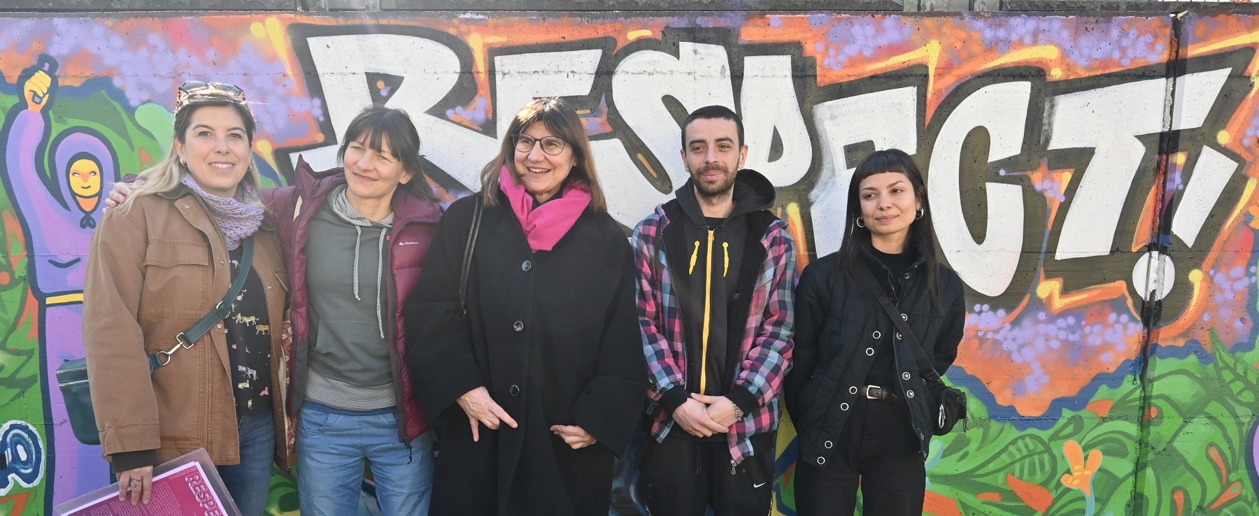 Mehr über den Artikel erfahren Giornata della Donna, la Cgil/Agb firma un murale sul tema del rispetto