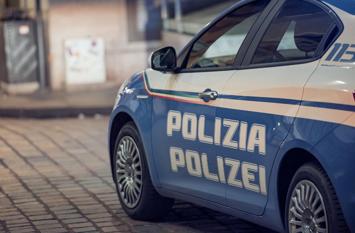 Scopri di più sull'articolo Bolzano, ieri furti all’UPIM e al DESPAR, la Polizia interviene e  ferma  i responsabili