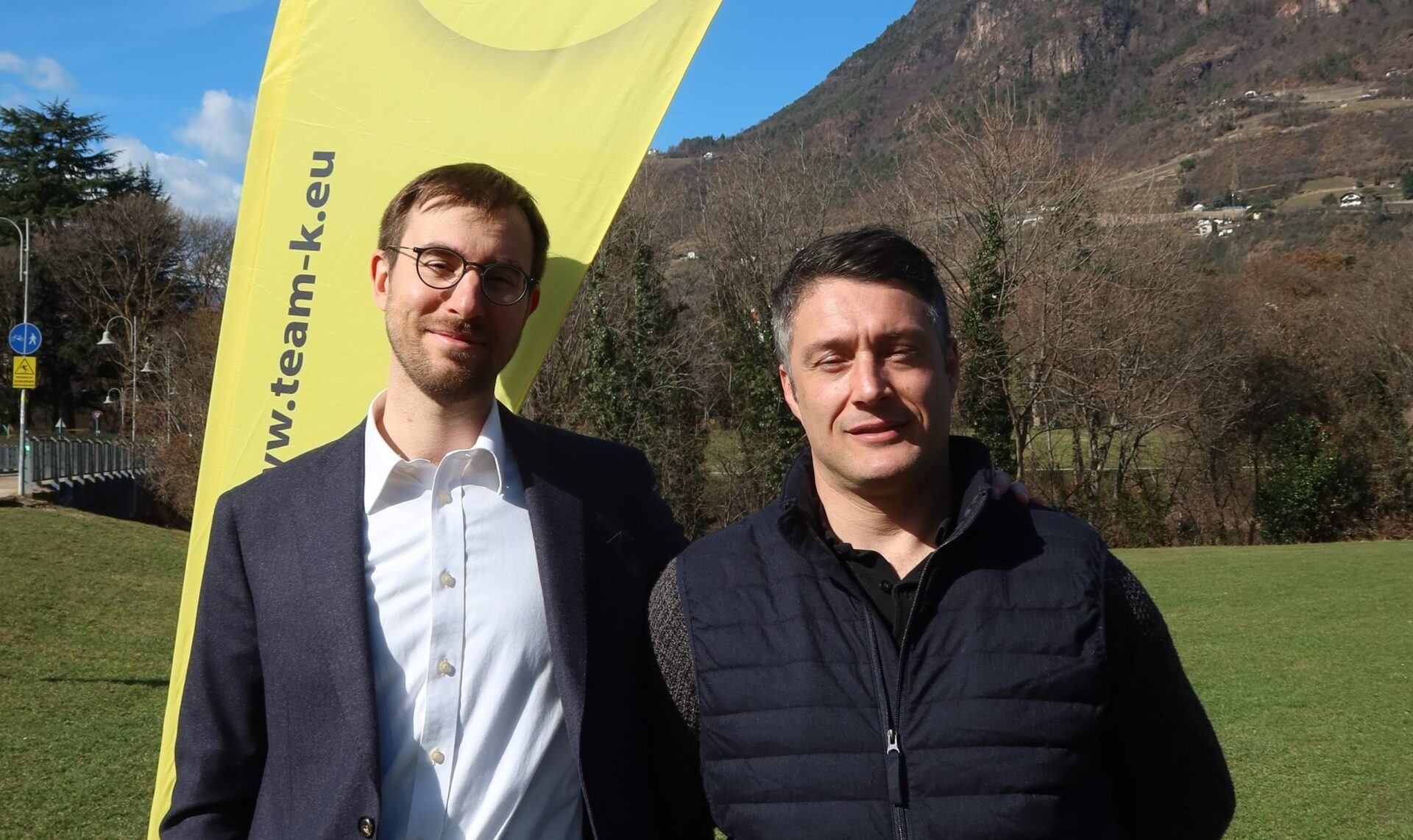 Scopri di più sull'articolo Bolzano, consiglio comunale chiude in malomodo tra divieti, abbandoni d’aula e inseguimento delle destre, Cologna e Brancaglion (Team K) non perdonano