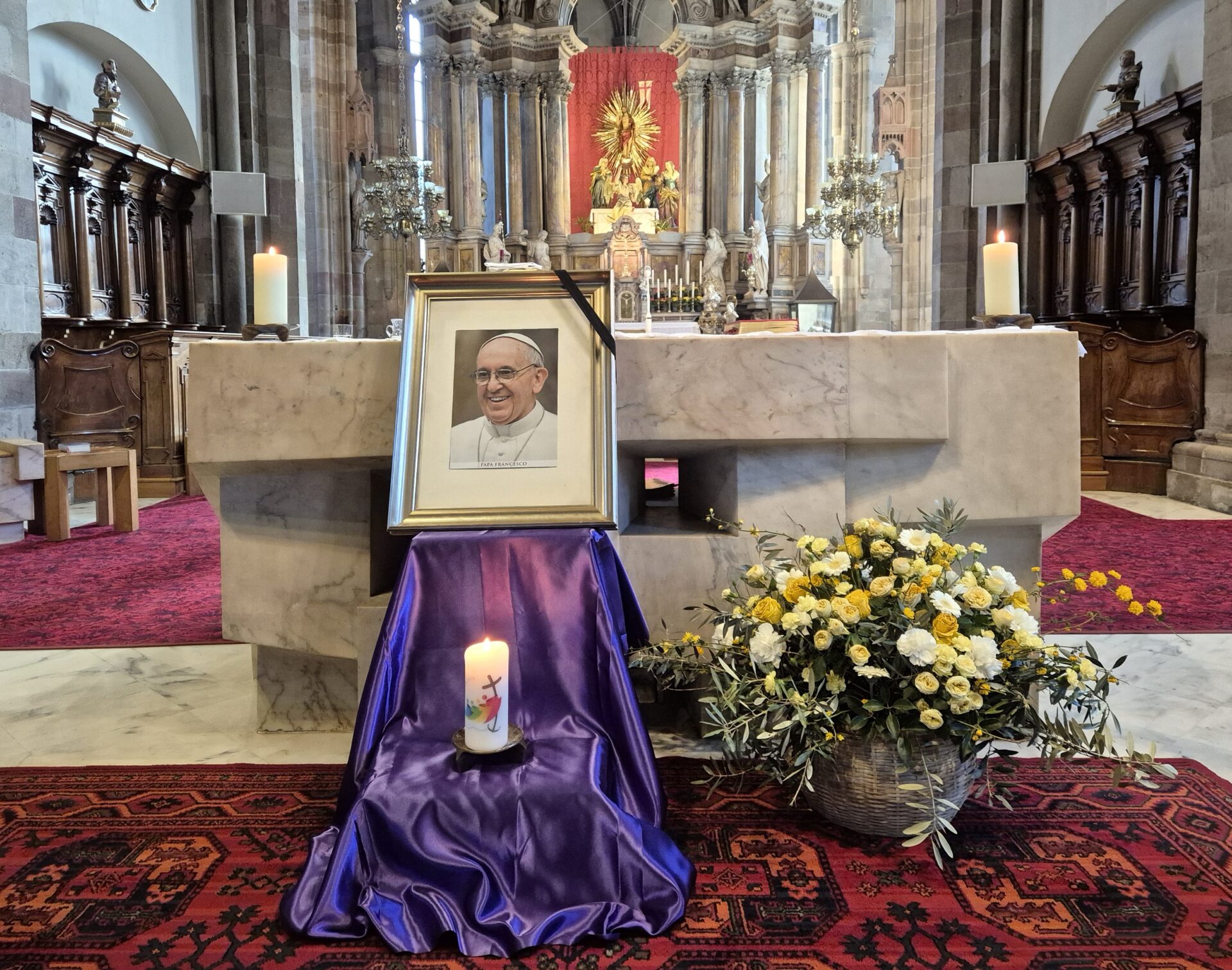 Scopri di più sull'articolo Papa Francesco: rosario a Bolzano, requiem a Bressanone