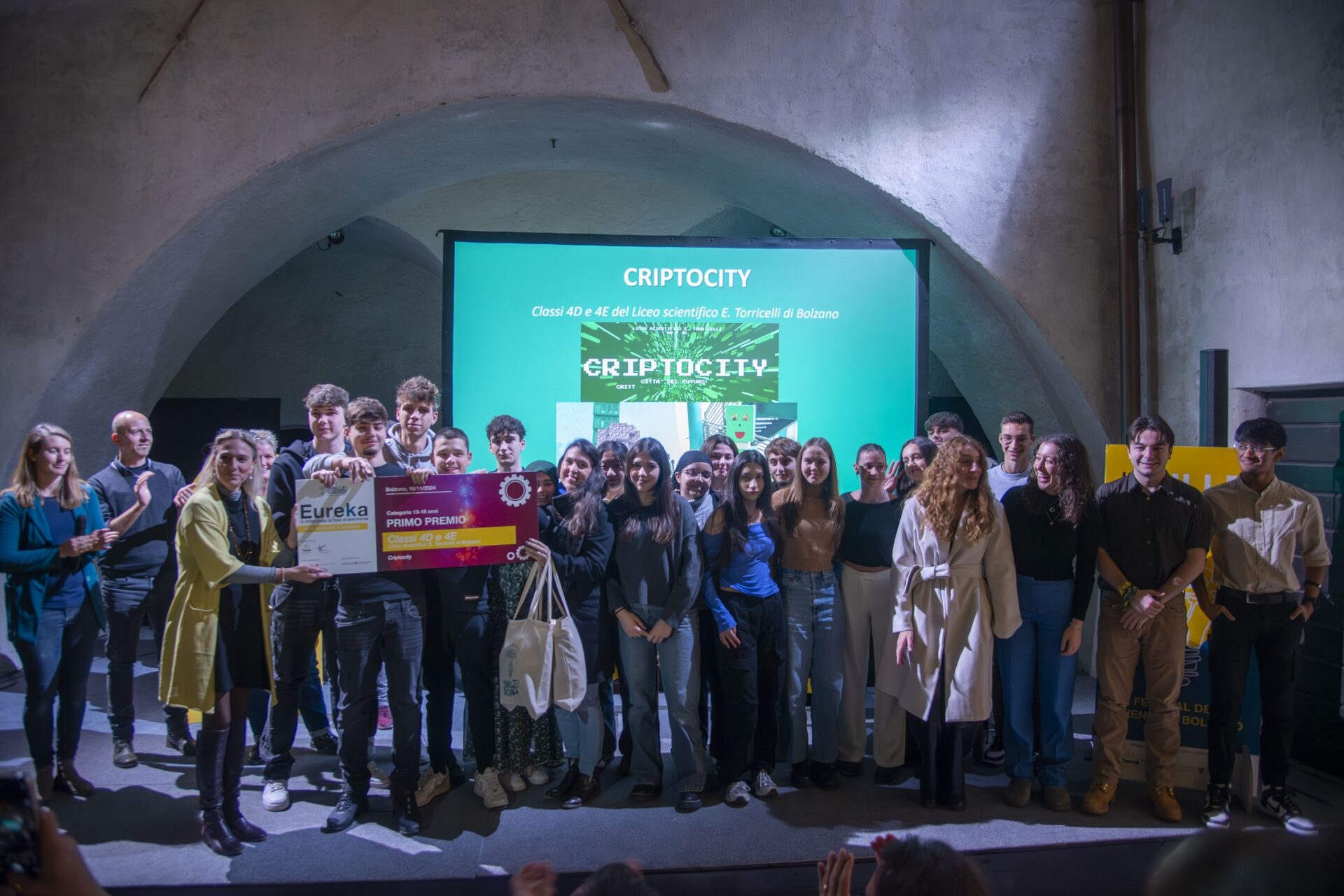 Scopri di più sull'articolo È tornato “EUREKA!” il concorso di idee scientificheche premia la creatività e il pensiero critico dei giovani altoatesini