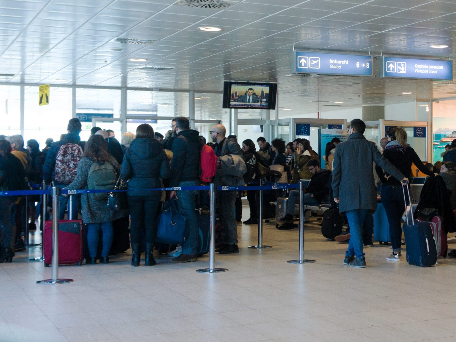 Scopri di più sull'articolo Ponte del 25 aprile: dopo i disagi pasquali, cosa fare in caso di disagi aerei