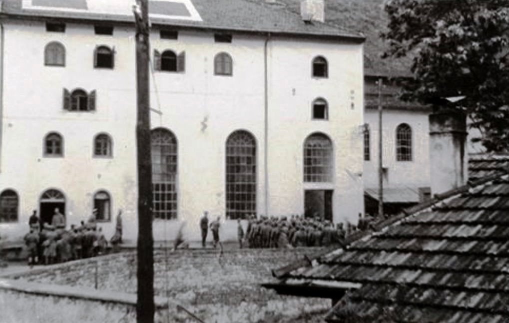 Scopri di più sull'articolo Vor 85 Jahren: Erichtung des Mussolini- Konzentrationslagers in Blumau