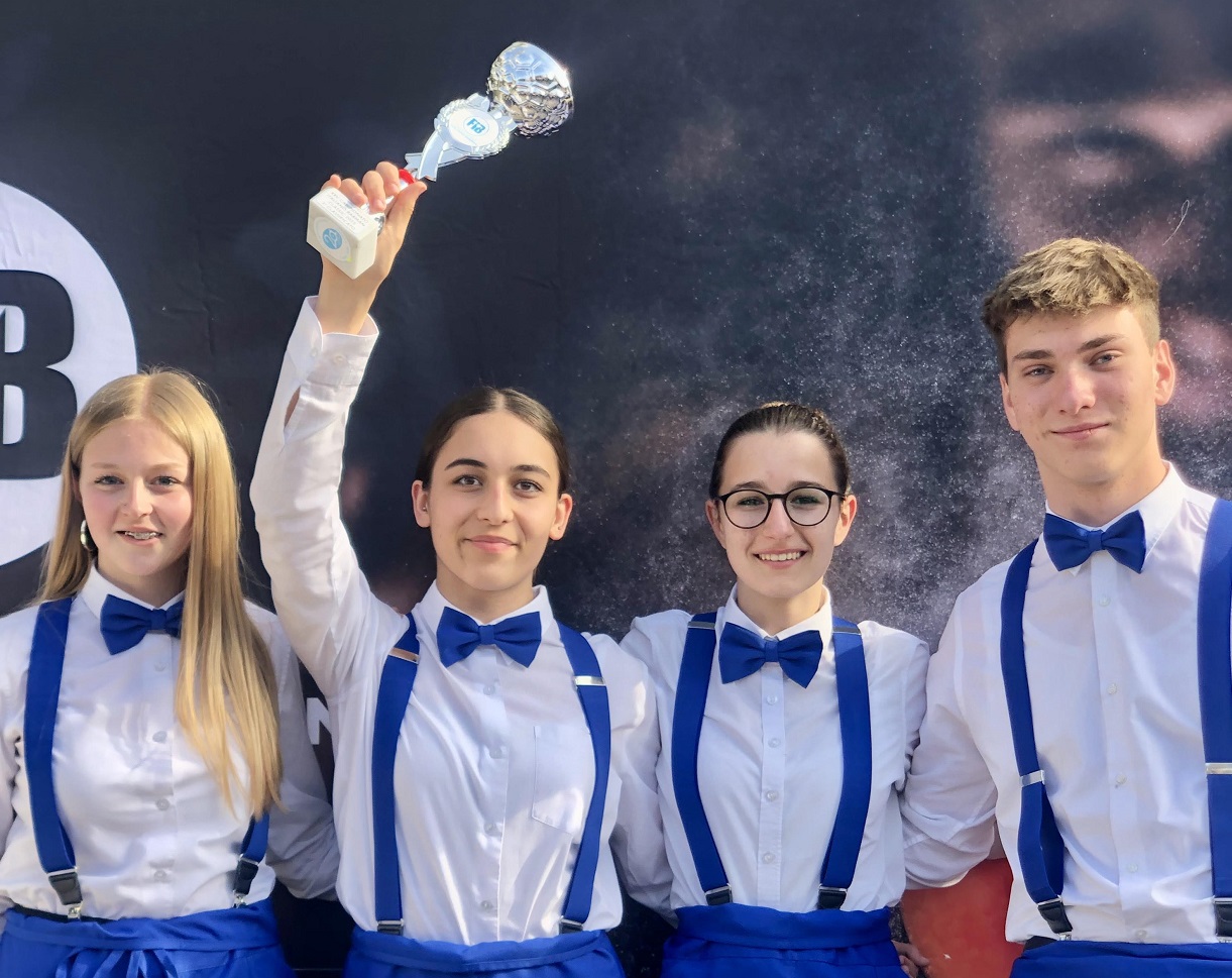 Scopri di più sull'articolo Cocktailwettbewerb in Viareggio, Kaiserhöfler stellen ihr Können  unter Beweis