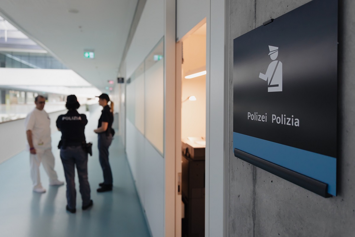 Scopri di più sull'articolo Bolzano, entrano in Ospedale derubano un paziente e aggrediscono gli Agenti