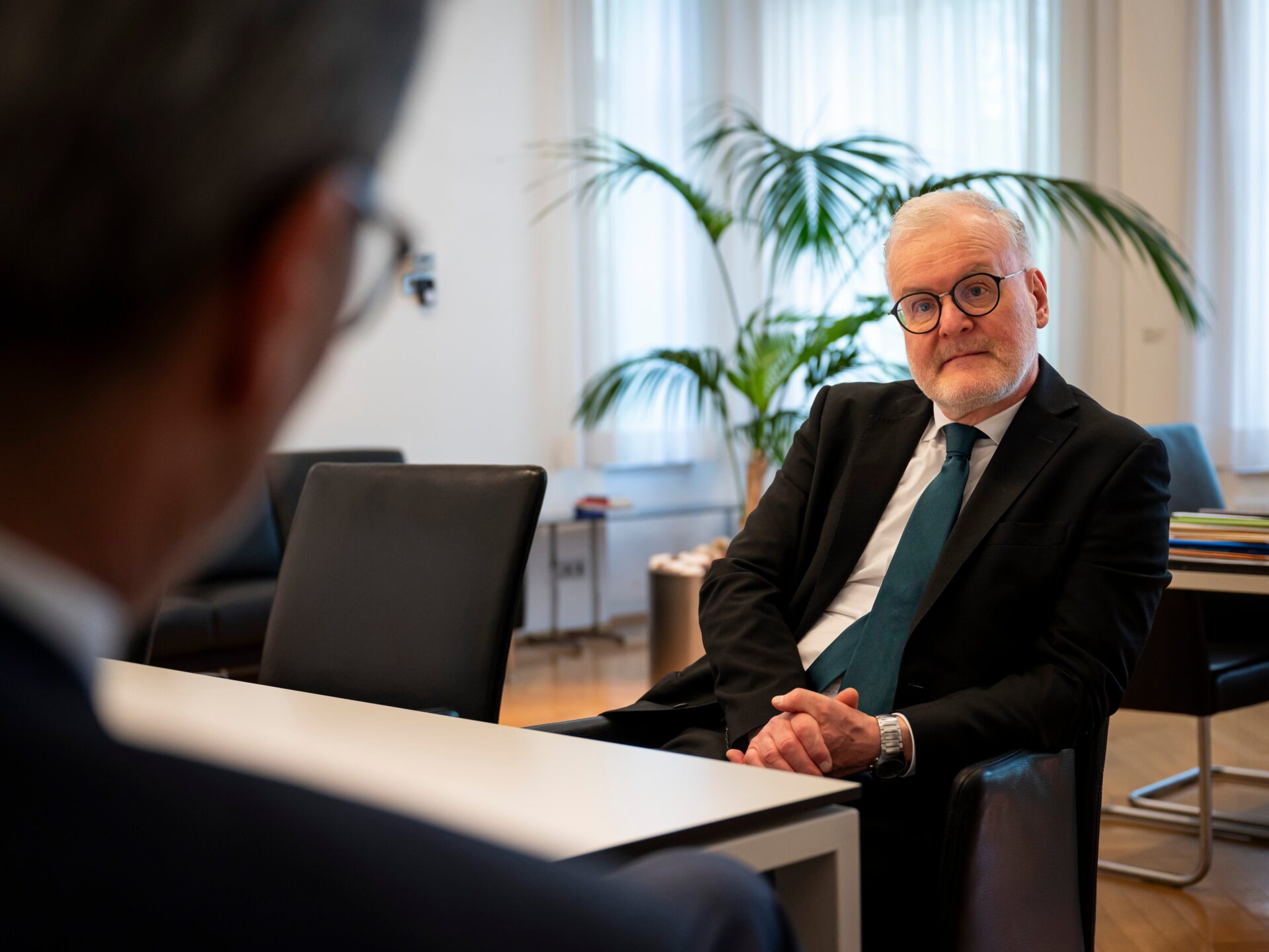 Mehr über den Artikel erfahren Der Präsident des Verwaltungsgerichts Bozen zu Besuch bei Landeshauptmann Kompatscher