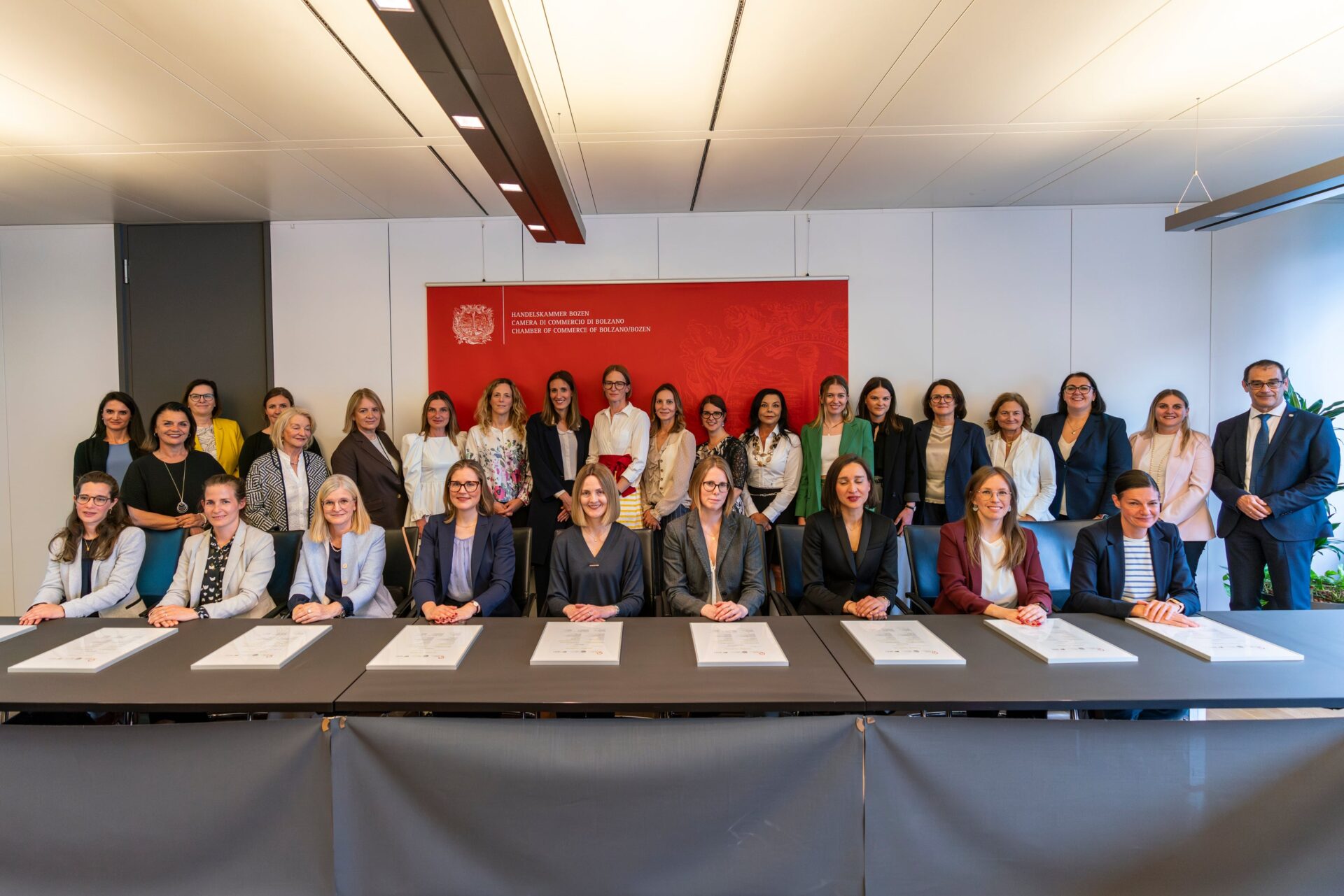 Scopri di più sull'articolo 20 donne diplomate consigliere di amministrazione