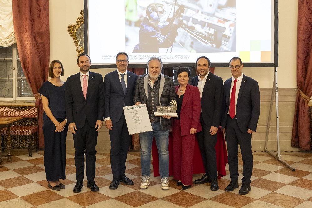 Mehr über den Artikel erfahren Camera di commercio di Bolzano, festa per i Campionati mondiali dei mestieri percorso avvincente nella formazione professionale