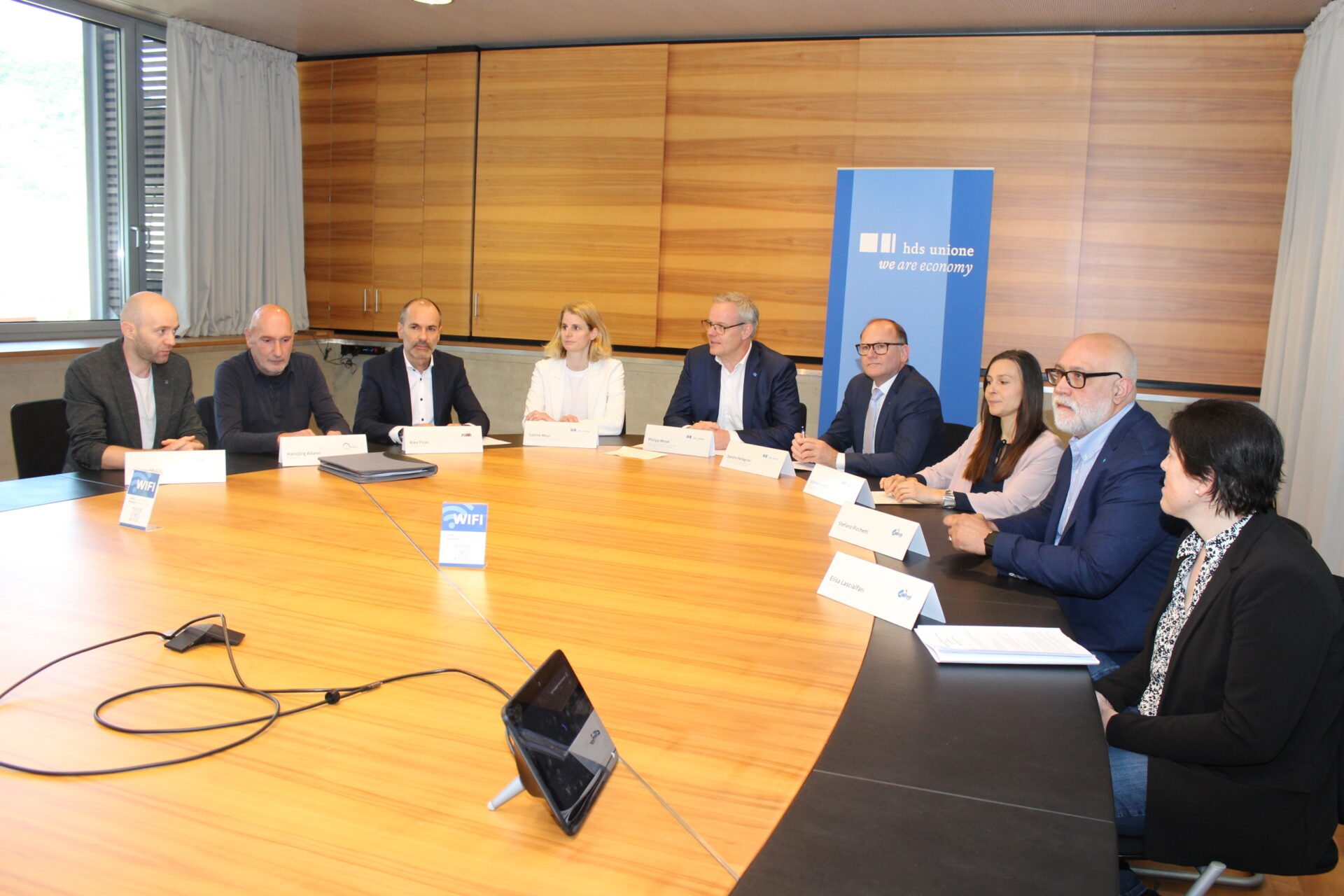 Scopri di più sull'articolo Handel und Dienstleistungen: Landeszusatzvertrag der 2. Ebene der Provinz Bozen erneuert