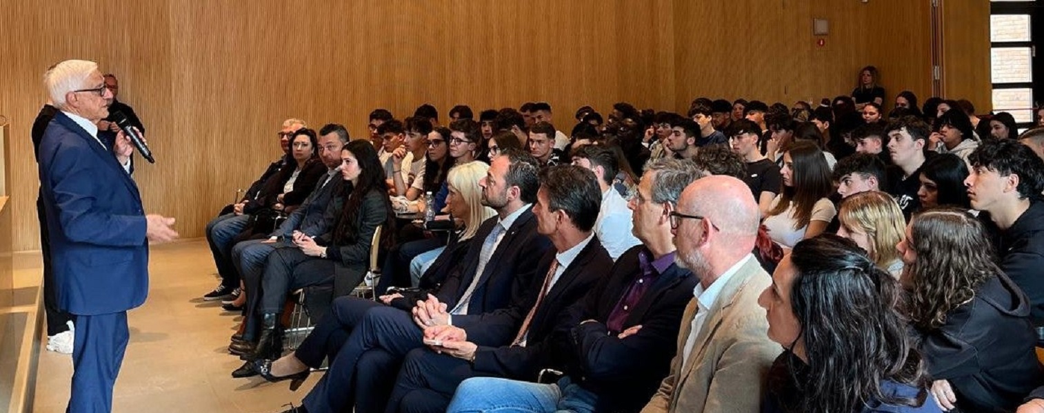 Scopri di più sull'articolo Tiberio Bentivoglio racconta la sua battaglia per la legalità