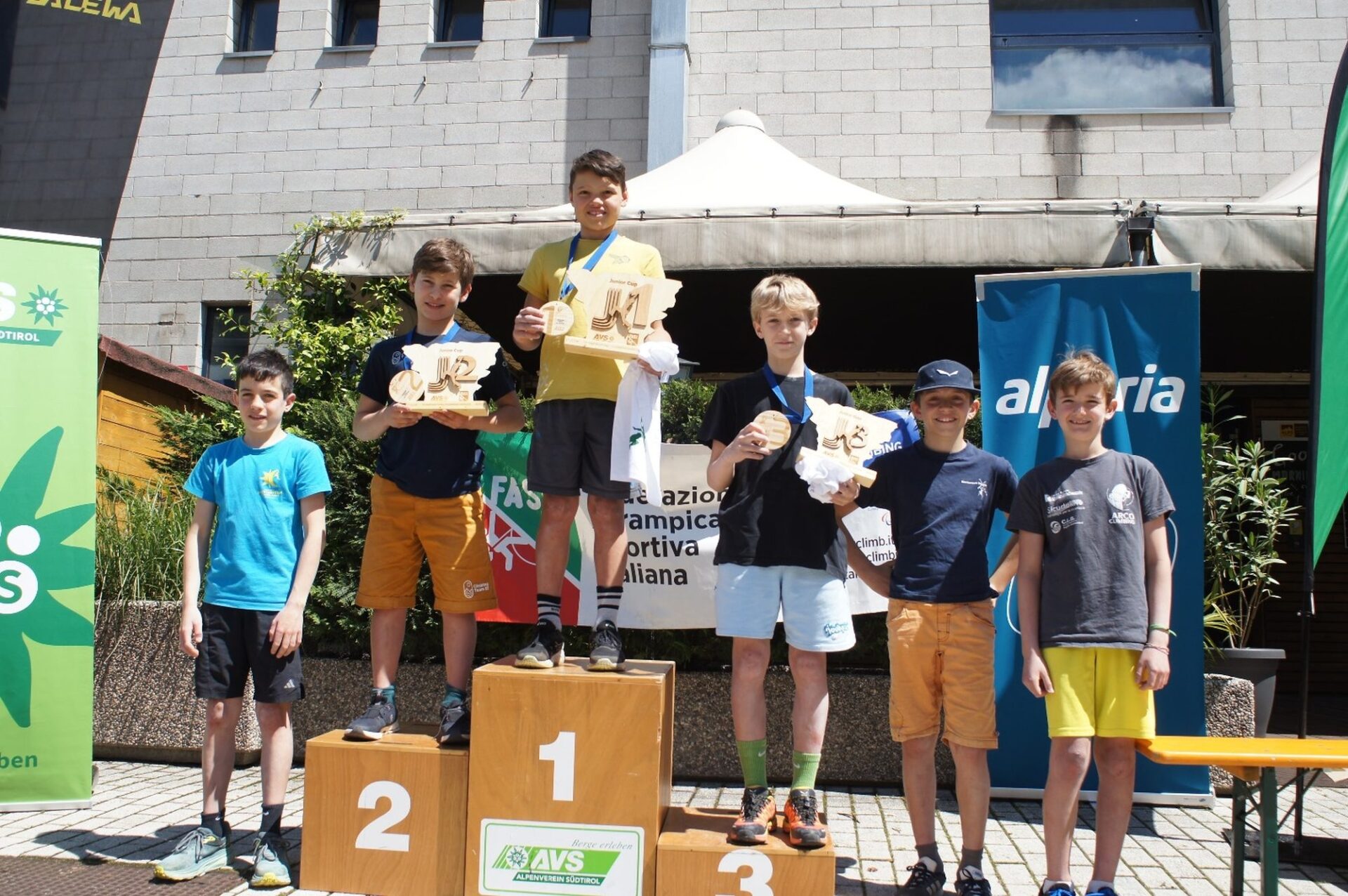 Scopri di più sull'articolo Juniorcup-Saison beendet: 65 AVS-Athlet:innen auf dem Weg zu den Jugenditalienmeisterschaften