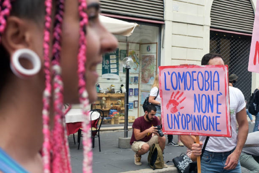Scopri di più sull'articolo Omofobia, e si smetta con la discriminazione, ribadiscono i consiglieri Verdi Alto Adige Südtirol  