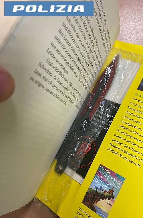 Mehr über den Artikel erfahren Tenta di partire dall’aeroporto di Bolzano con un pugnale nascosto in un libro