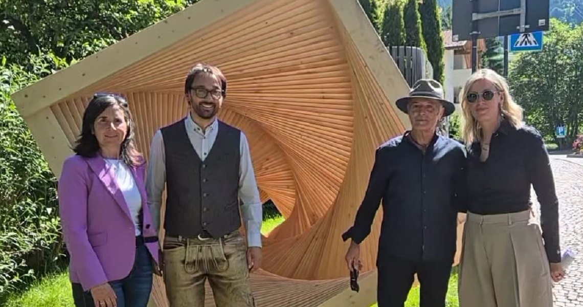 Scopri di più sull'articolo Kunst im Dorf: Alois Steger bringt „Naturelemente“ nach Seis