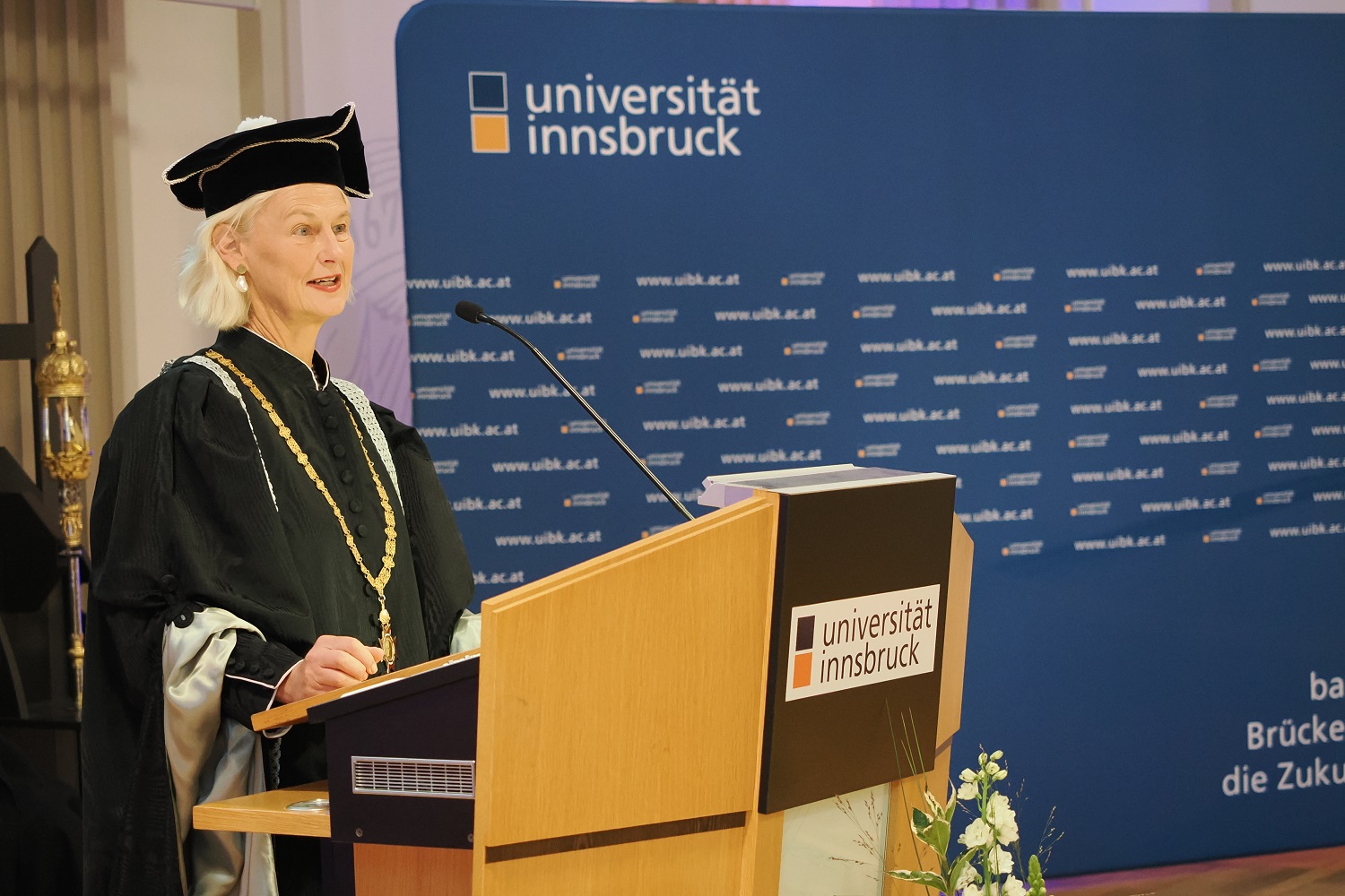 Scopri di più sull'articolo Ausgezeichnete Verbundenheit: Universität Innsbruck ehrt fünf Persönlichkeiten